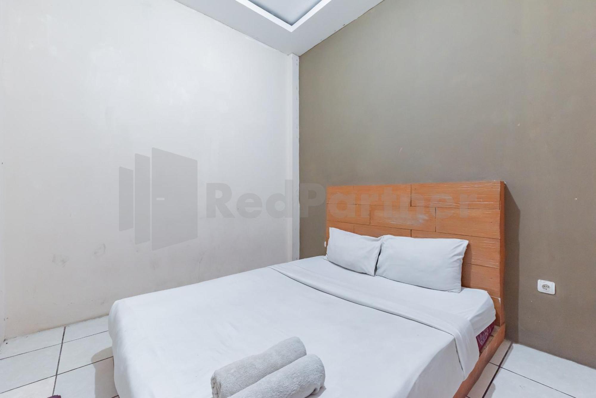 Wisma Alamanda Near Terminal Cicaheum Redpartner Бандунг Экстерьер фото